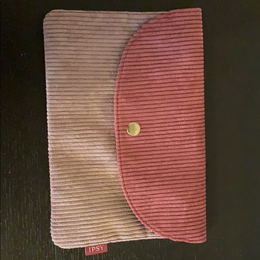 Ipsy makeup bag